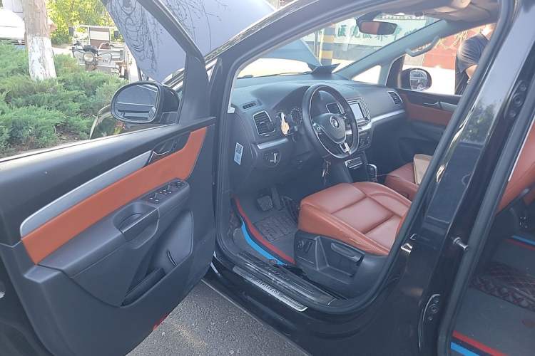Used Volkswagen Sharan 2018 380TSI Comfort Edition 7-Seater Driver Seat