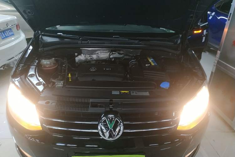 Used Volkswagen Sharan 2018 380TSI Comfort Edition 7-Seater Engine Bay