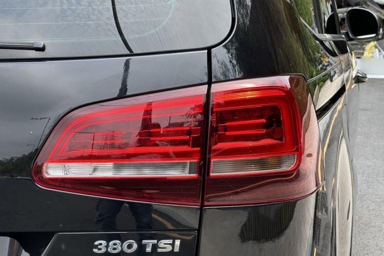 Used Volkswagen Sharan 2018 380TSI Comfort Edition 7-Seater Exterior 2
