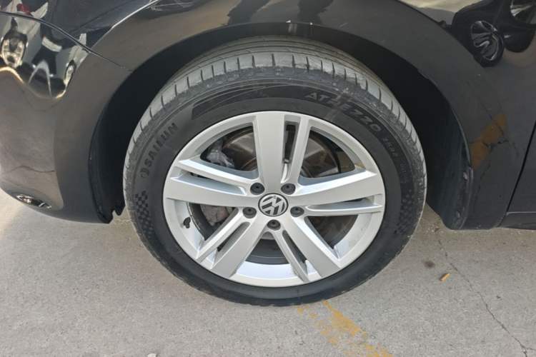 Used Volkswagen Sharan 2018 380TSI Comfort Edition 6-Seater Exterior 4