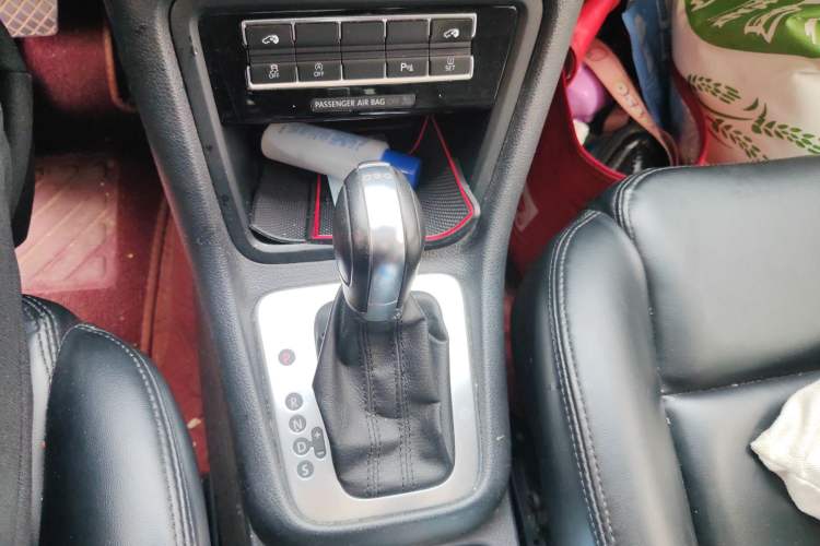 Used Volkswagen Sharan 2018 380TSI Comfort Edition 7-Seater Gear Lever