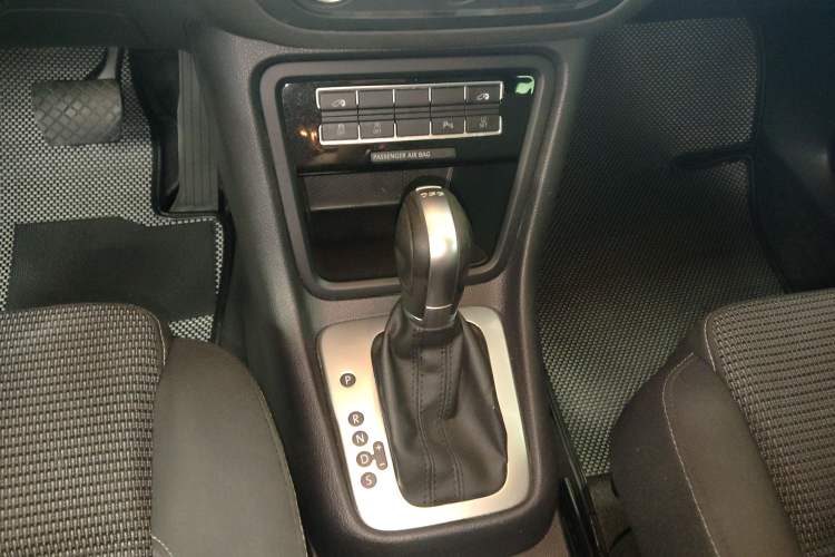 Used Volkswagen Sharan 2018 380TSI Comfort Edition 7-Seater Gear Lever