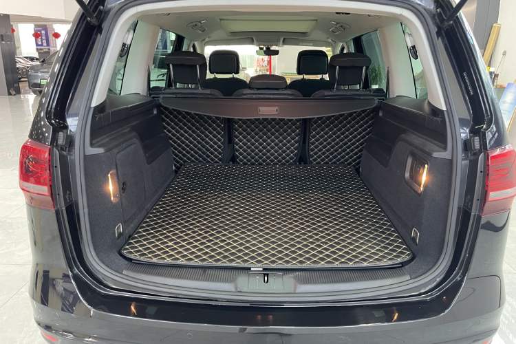 Used Volkswagen Sharan 2018 280TSI Enjoyment Model 7 Seats Interior 5