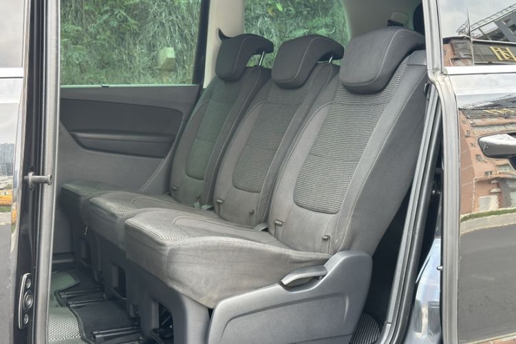 Used Volkswagen Sharan 2018 380TSI Comfort Edition 7-Seater Interior 8