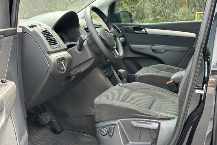 Used Volkswagen Sharan 2018 380TSI Comfort Edition 7-Seater Interior 9