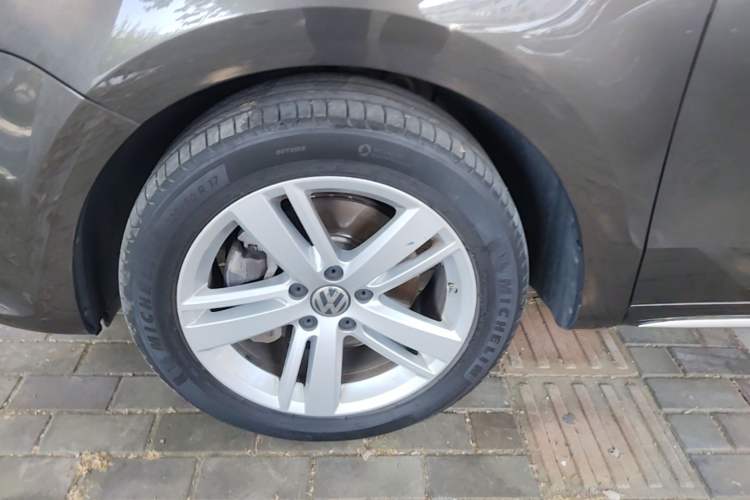 Used Volkswagen Sharan 2018 380TSI Comfort Edition 7-Seater Left Front Wheel Hub