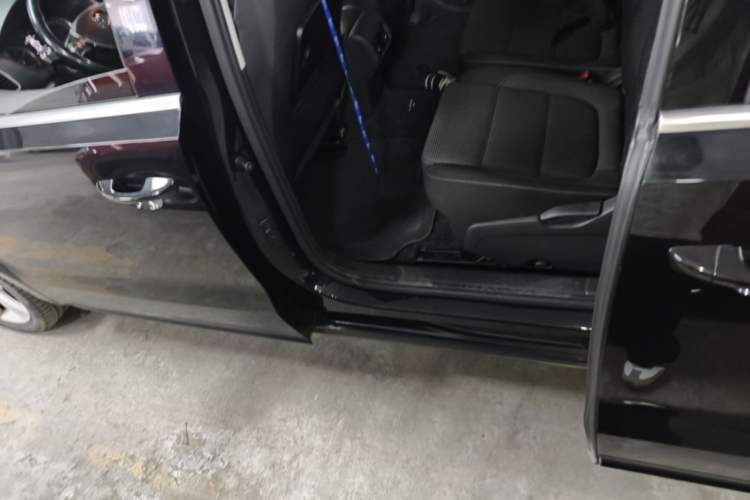 Used Volkswagen Sharan 2018 380TSI Comfort Edition 7-Seater Left Side Sill