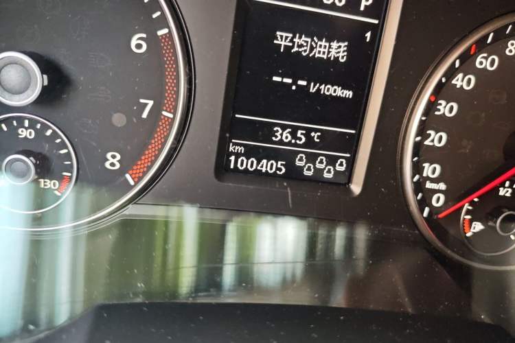 Used Volkswagen Sharan 2018 380TSI Comfort Edition 7-Seater Odometer Close Up