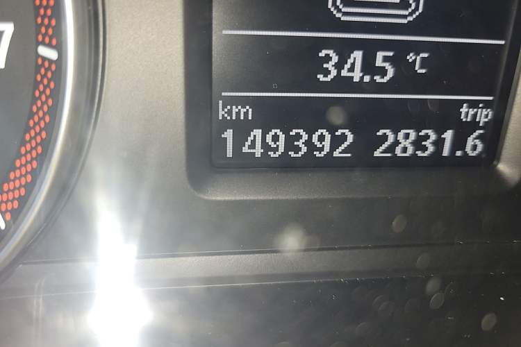 Used Volkswagen Sharan 2018 380TSI Comfort Edition 7-Seater Odometer Close Up