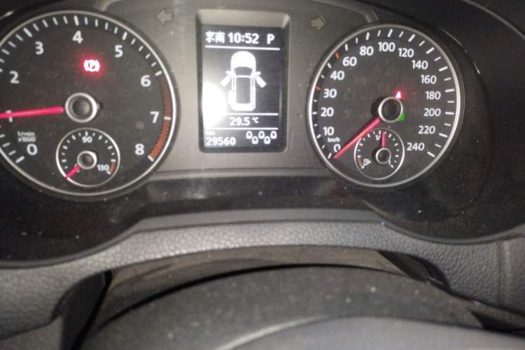 Used Volkswagen Sharan 2018 380TSI Comfort Edition 7-Seater Odometer Close Up
