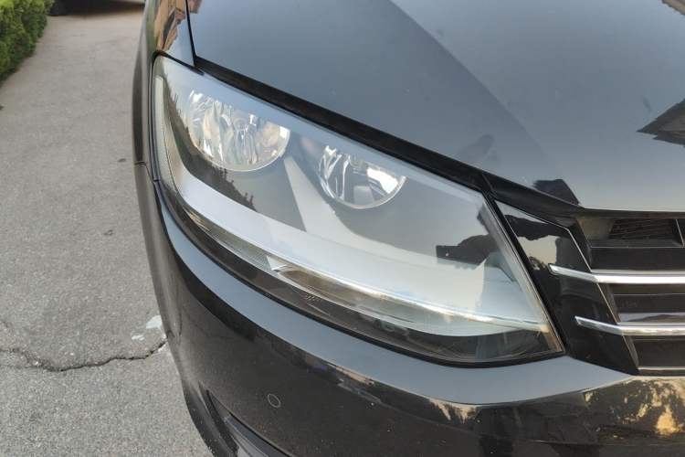 Used Volkswagen Sharan 2018 Revised Version 380TSI Comfort Edition 6-Seater Right Front Headlight