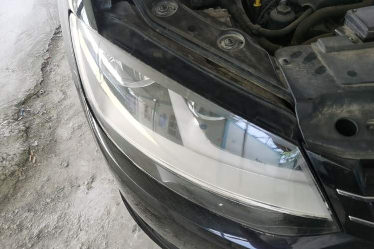 Used Volkswagen Sharan 2018 380TSI Comfort Edition 7-Seater Right Front Headlight