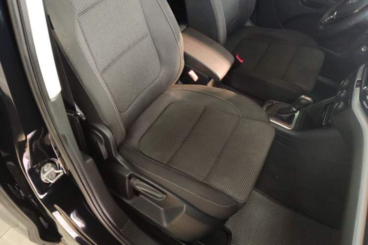 Used Volkswagen Sharan 2018 380TSI Comfort Edition 7-Seater Right Front Seat