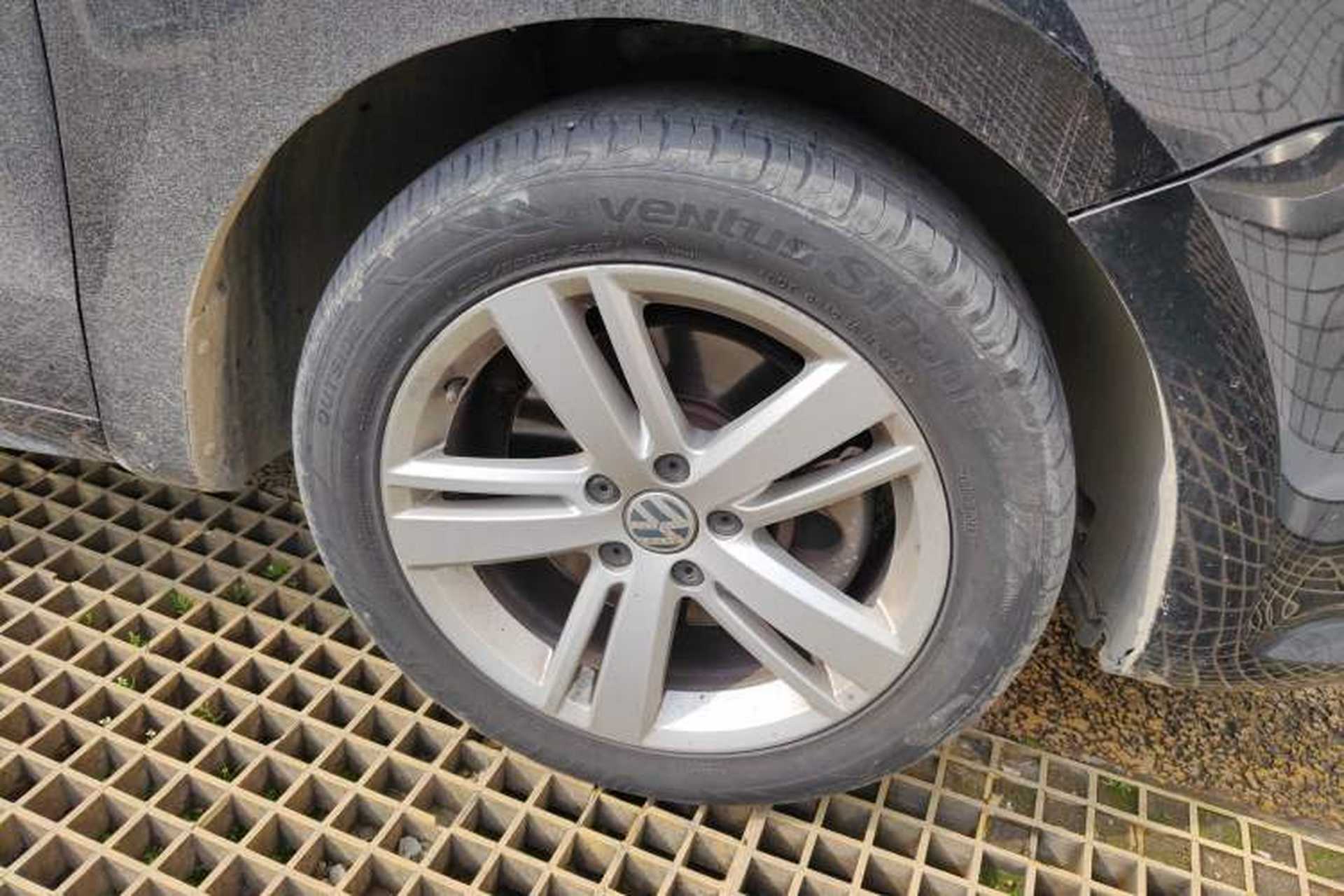 Used Volkswagen Sharan 2018 380TSI Comfort Edition 7-Seater Right Front Wheel Hub