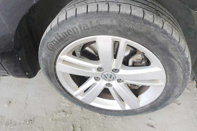 Used Volkswagen Sharan 2018 380TSI Comfort Edition 7-Seater Right Front Wheel Hub