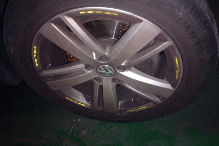Used Volkswagen Sharan 2018 380TSI Comfort Edition 7-Seater Right Front Wheel Hub