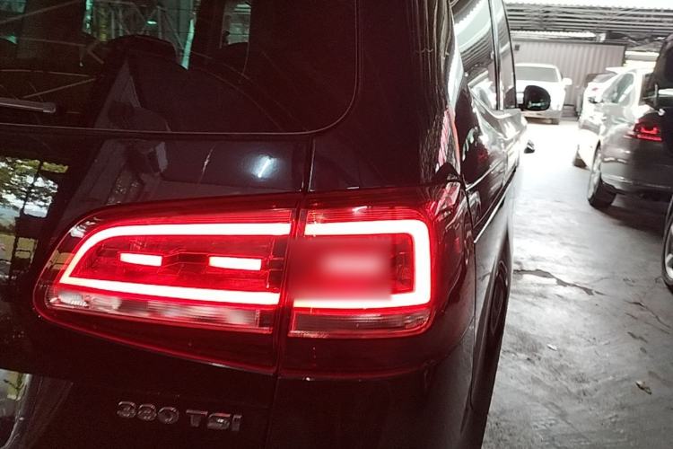 Used Volkswagen Sharan 2018 380TSI Comfort Edition 7-Seater Right Rear Taillight