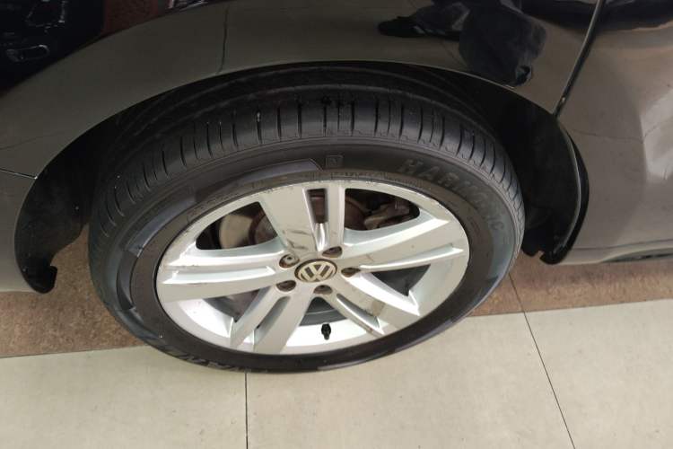 Used Volkswagen Sharan 2018 380TSI Comfort Edition 7-Seater Right Rear Wheel Hub