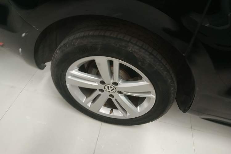 Used Volkswagen Sharan 2018 380TSI Comfort Edition 7-Seater Right Rear Wheel Hub