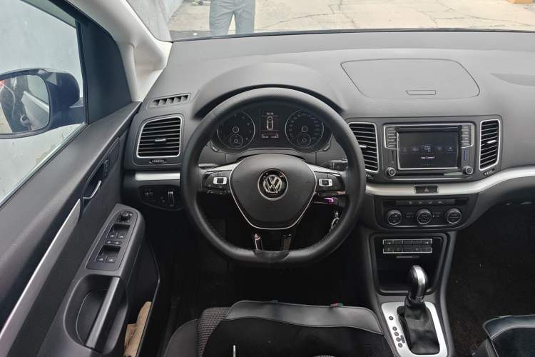 Used Volkswagen Sharan 2018 380TSI Comfort Edition 6-Seater Steering Wheel