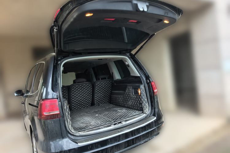 Used Volkswagen Sharan 2018 380TSI Comfort Edition 7-Seater Trunk