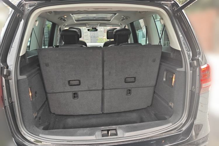 Used Volkswagen Sharan 2018 380TSI Comfort Edition 6-Seater Trunk