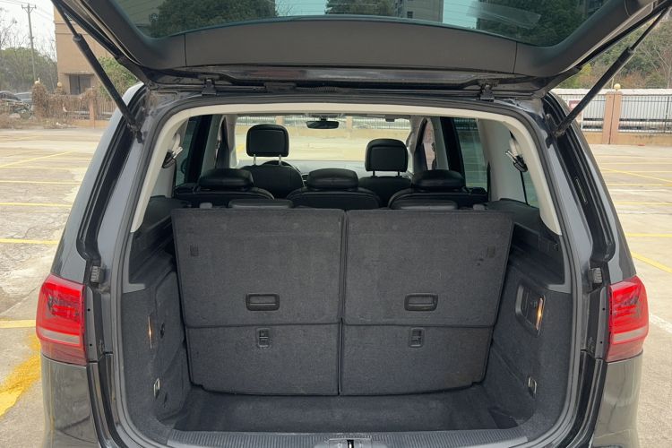 Used Volkswagen Sharan 2018 380TSI Comfort Edition 7-Seater Trunk