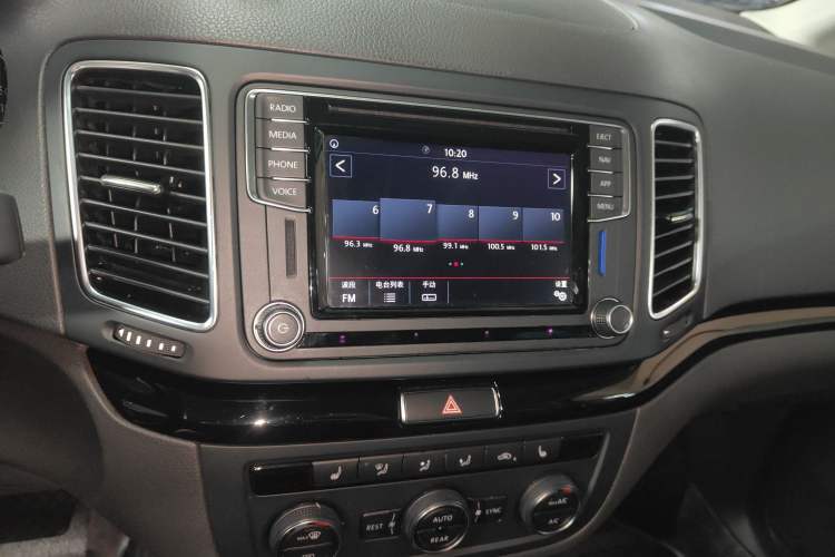 Used Volkswagen Sharan 2018 380TSI Enjoyment Edition Premium 7-Seater Audio And AC Panel