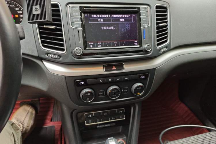 Used Volkswagen Sharan 2018 380TSI Comfort Edition 7-Seater Audio And AC Panel