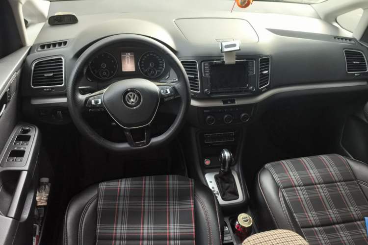 Used Volkswagen Sharan 2018 Revised Version 380TSI Comfort Edition 7-Seater Center Console