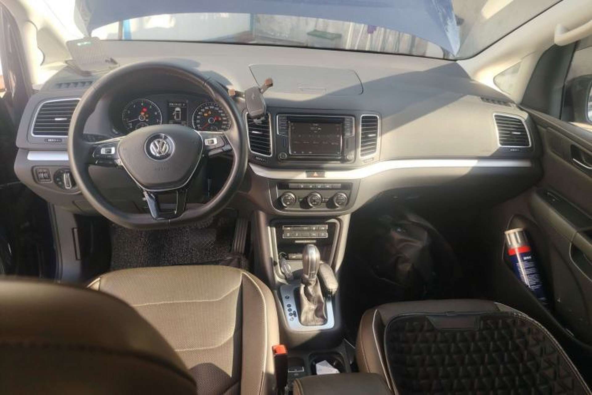 Used Volkswagen Sharan 2018 Revised Version 380TSI Comfort Edition 7-Seater Center Console