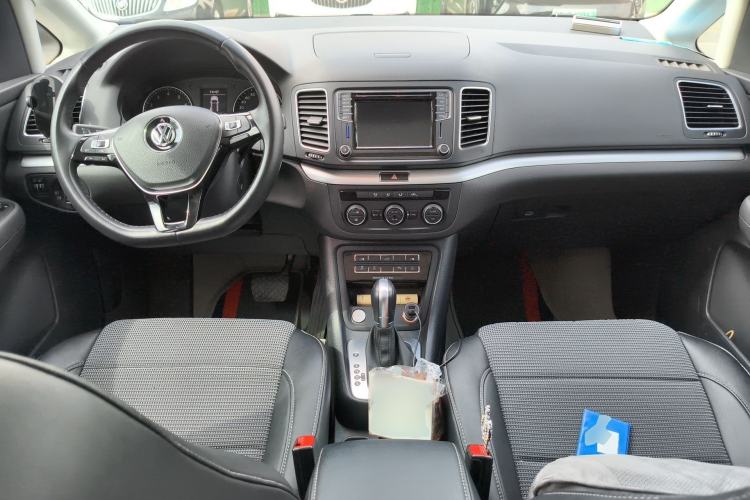 Used Volkswagen Sharan 2018 380TSI Comfort Edition 7-Seater Center Console