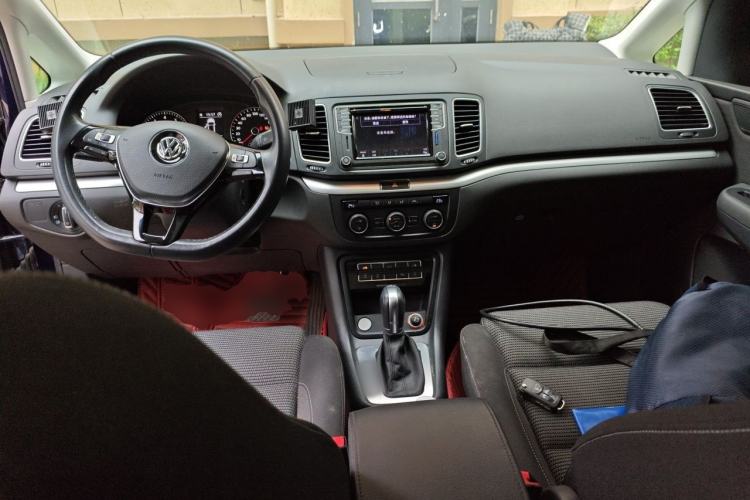 Used Volkswagen Sharan 2018 380TSI Comfort Edition 7-Seater Center Console