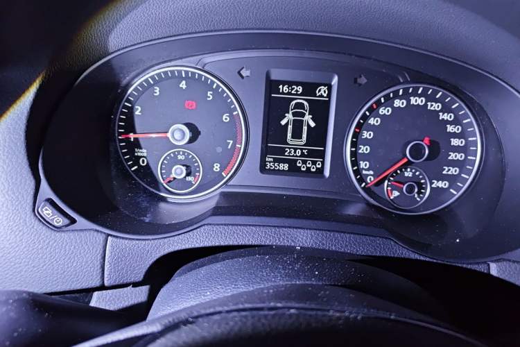 Used Volkswagen Sharan 2018 380TSI Enjoyment Edition Premium 7-Seater Instrument Cluster