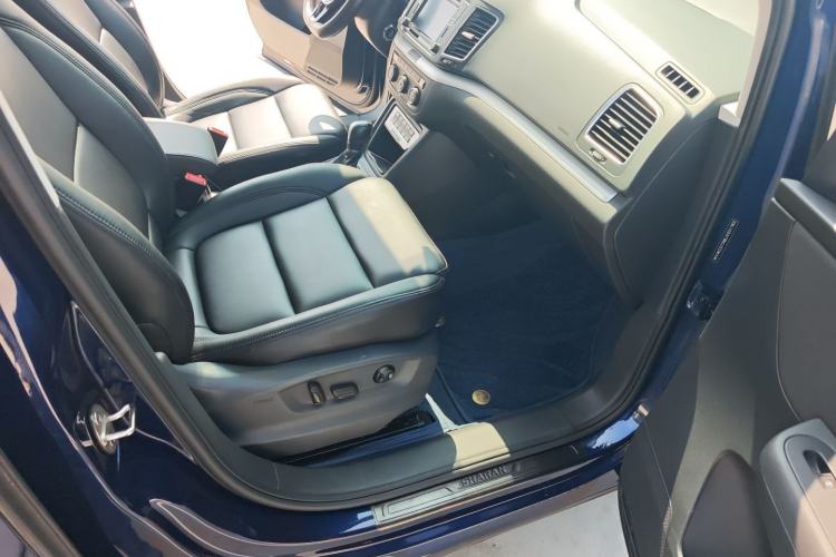 Used Volkswagen Sharan 2018 380TSI Comfort Edition 6-Seater Interior 1