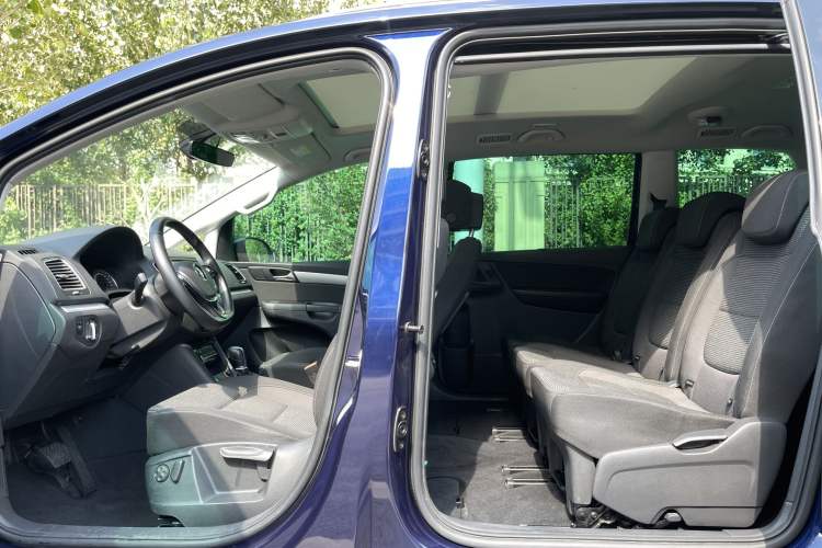 Used Volkswagen Sharan 2018 Revised Version 380TSI Comfort Edition 7-Seater Interior 5