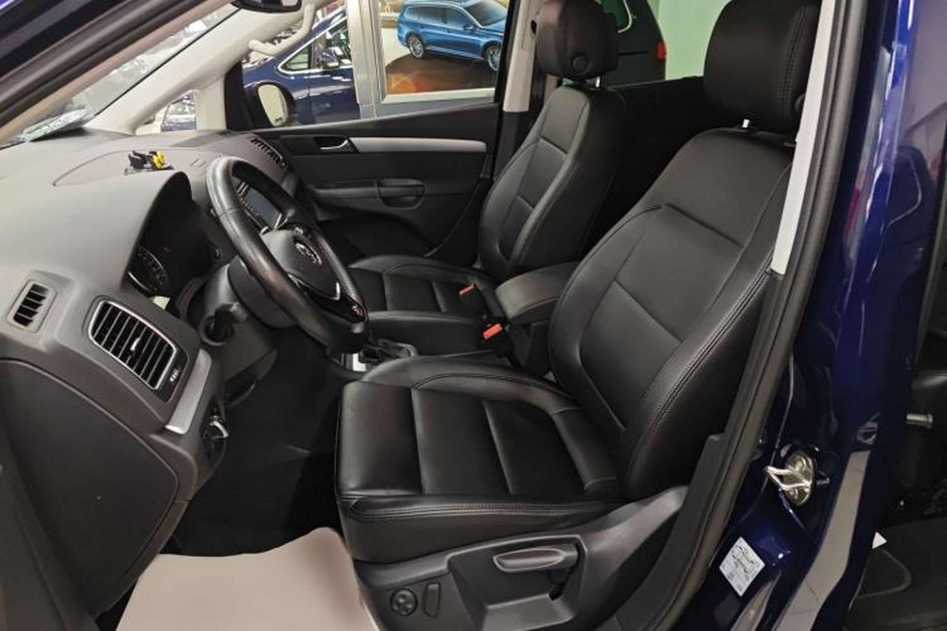 Used Volkswagen Sharan 2018 Revised Version 380TSI Comfort Edition 6-Seater Left Front Seat
