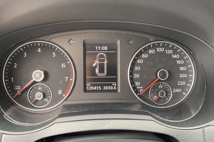 Used Volkswagen Sharan 2018 Revised Version 380TSI Comfort Edition 7-Seater Odometer Close Up