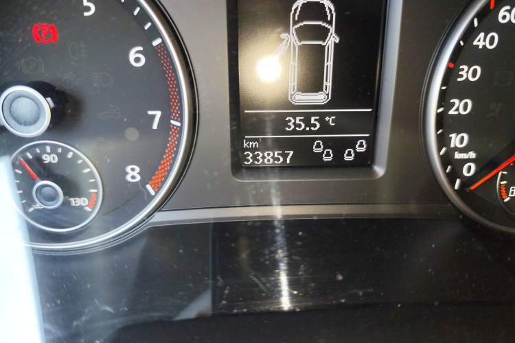 Used Volkswagen Sharan 2018 Revised Version 380TSI Comfort Edition 6-Seater Odometer Close Up
