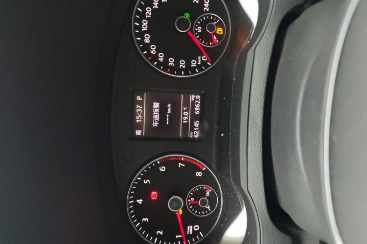 Used Volkswagen Sharan 2018 380TSI Comfort Edition 6-Seater Odometer Close Up