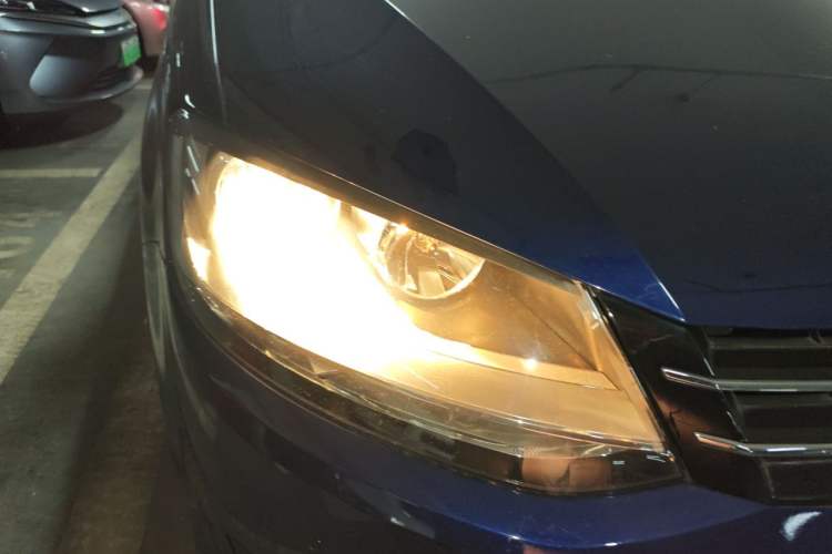 Used Volkswagen Sharan 2018 Revised Version 380TSI Comfort Edition 7-Seater Right Front Headlight