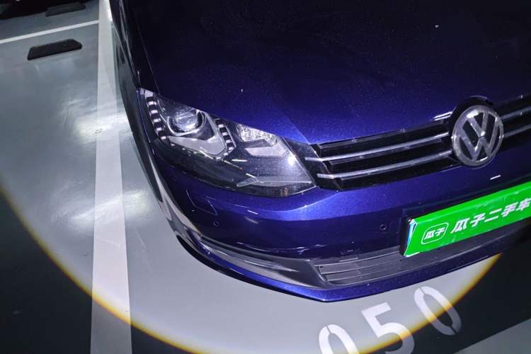 Used Volkswagen Sharan 2018 380TSI Enjoyment Edition Premium 7-Seater Right Front Headlight