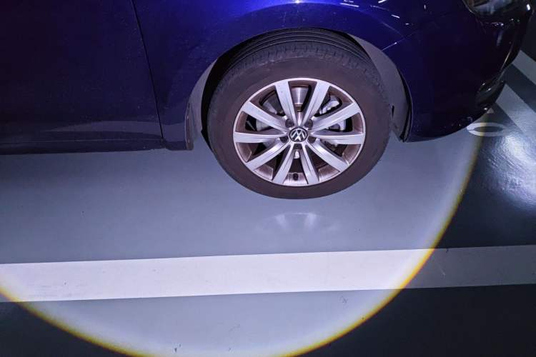 Used Volkswagen Sharan 2018 380TSI Enjoyment Edition Premium 7-Seater Right Front Wheel Hub