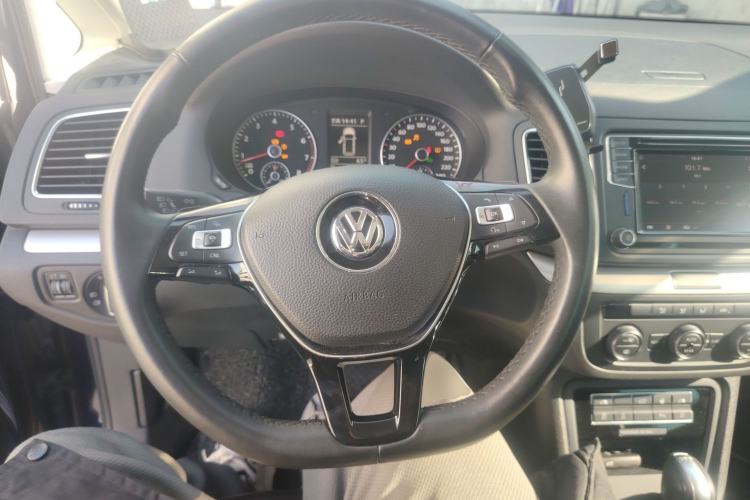 Used Volkswagen Sharan 2018 Revised Version 380TSI Comfort Edition 7-Seater Steering Wheel