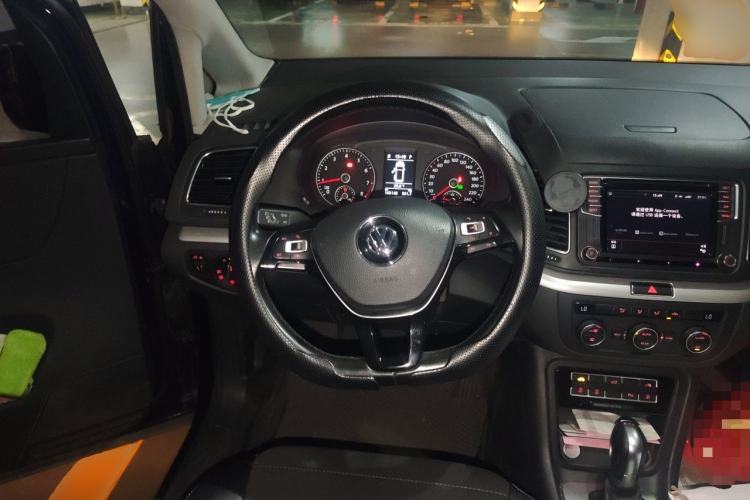 Used Volkswagen Sharan 2018 Revised Version 380TSI Comfort Edition 6-Seater Steering Wheel