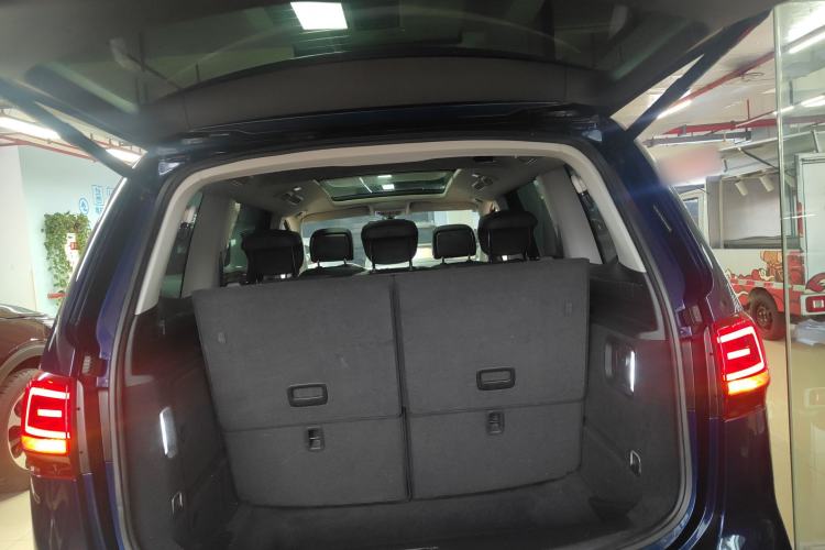 Used Volkswagen Sharan 2018 380TSI Enjoyment Edition Premium 7-Seater Trunk