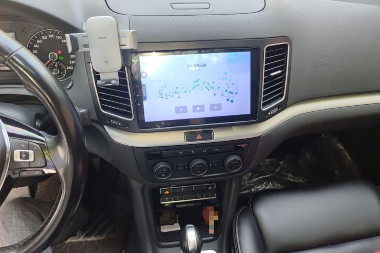 Used Volkswagen Sharan 2018 380TSI Comfort Edition 6-Seater Audio And AC Panel