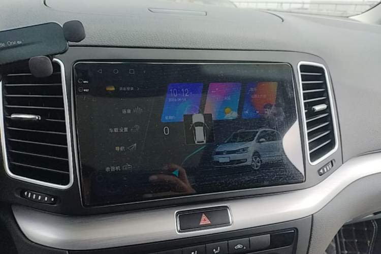 Used Volkswagen Sharan 2018 280TSI Enjoyment Model 7 Seats Audio And AC Panel