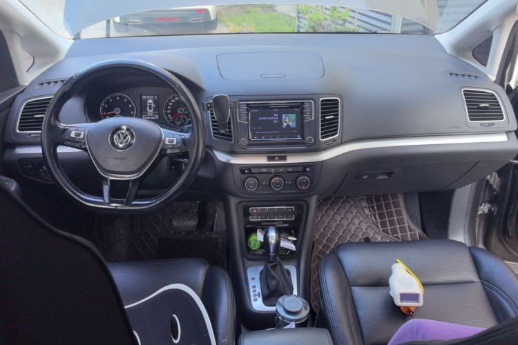 Used Volkswagen Sharan 2018 380TSI Comfort Edition 7-Seater Center Console