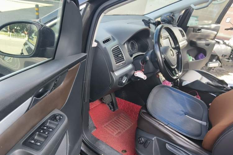 Used Volkswagen Sharan 2018 380TSI Comfort Edition 7-Seater Driver Seat